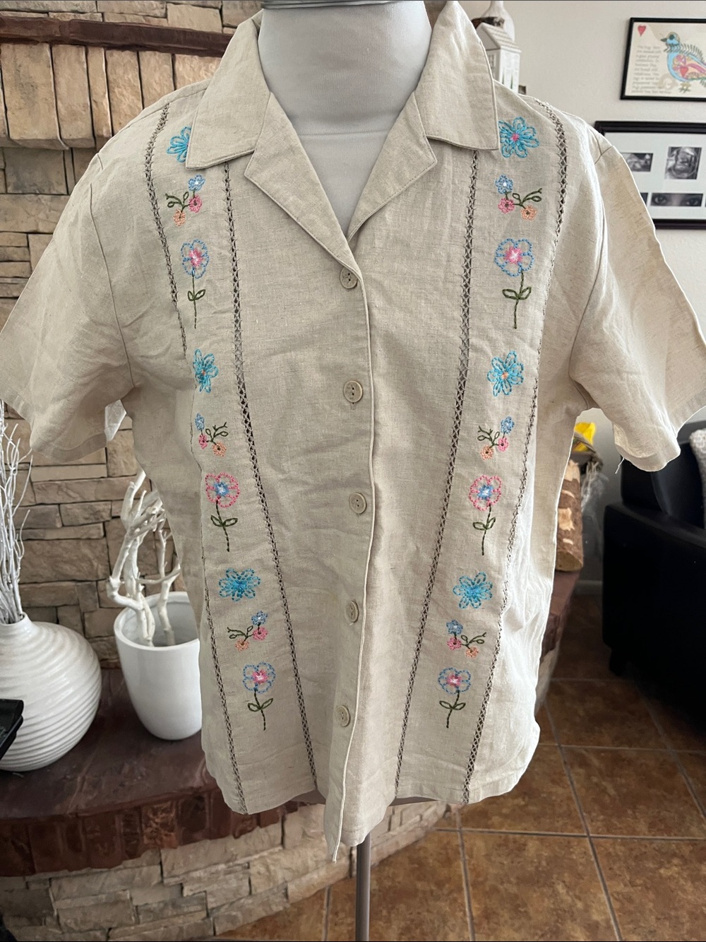 Vintage Teddi Embroidered Linen Button-Up Shirt in Beige Size L